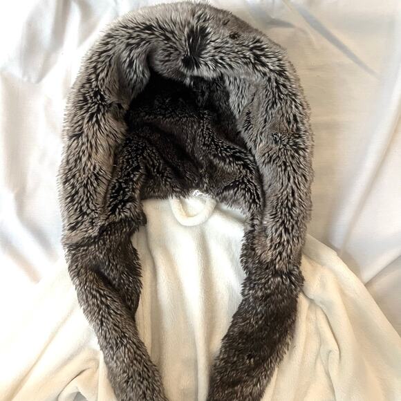 Pottery Barn Faux Fur Trim Hooded Robe One Size Fits Most - Picture 10 of 15